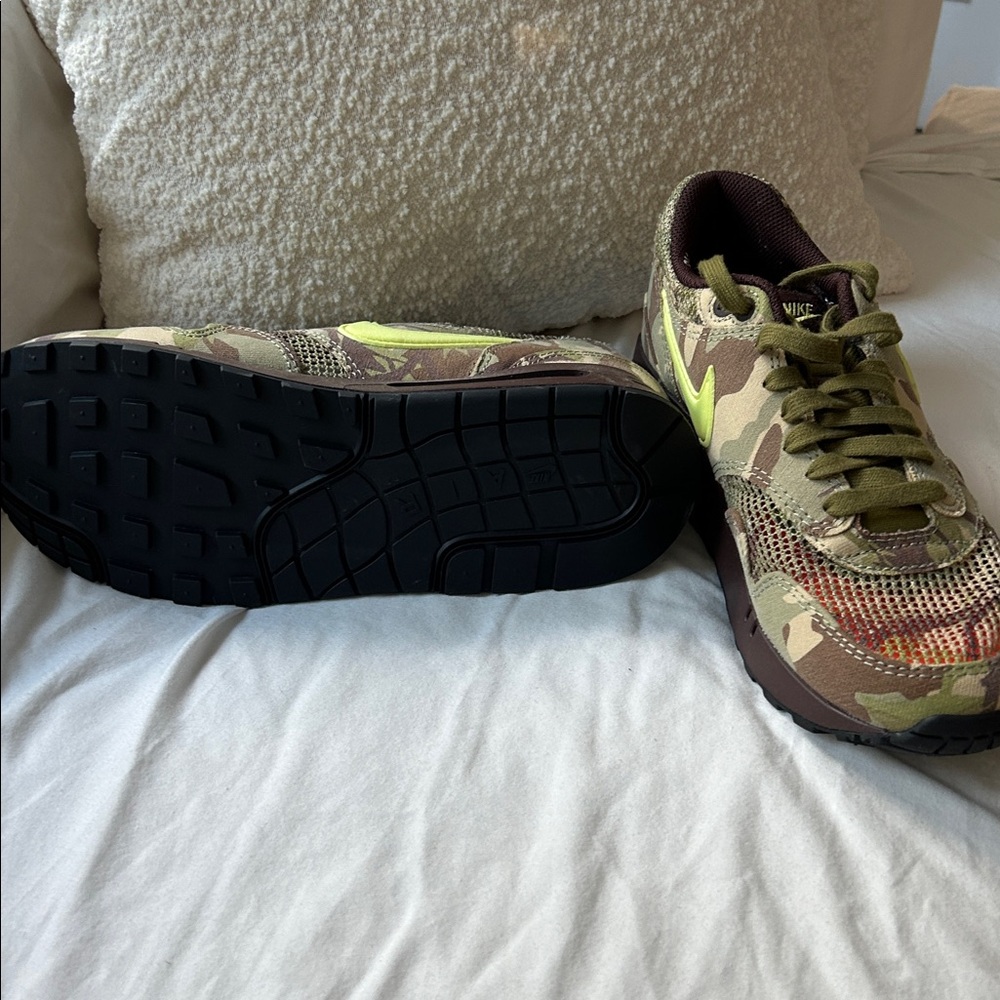 Nike Air Max 1 Camo Light Lemon Twist. NEVER WORN, no tags - Picture 2 of 5